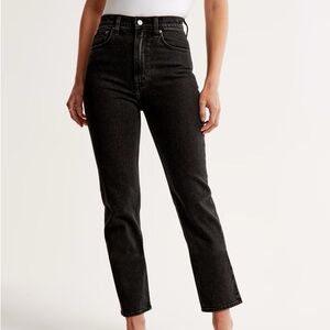 Abercrombie & Fitch Women's Black high rise Straight ankle Jeans SHORT